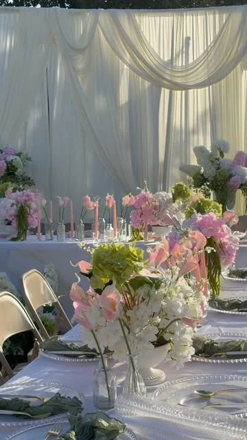 Junis-designed tablescape with fresh florals